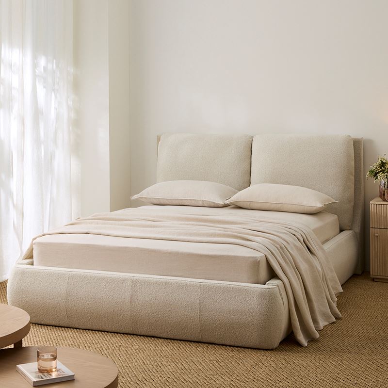 Hamina Pearl Boucle Full Bed